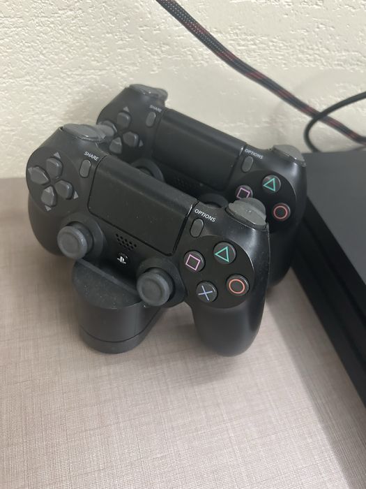 Playstation 4 pro 1 tb