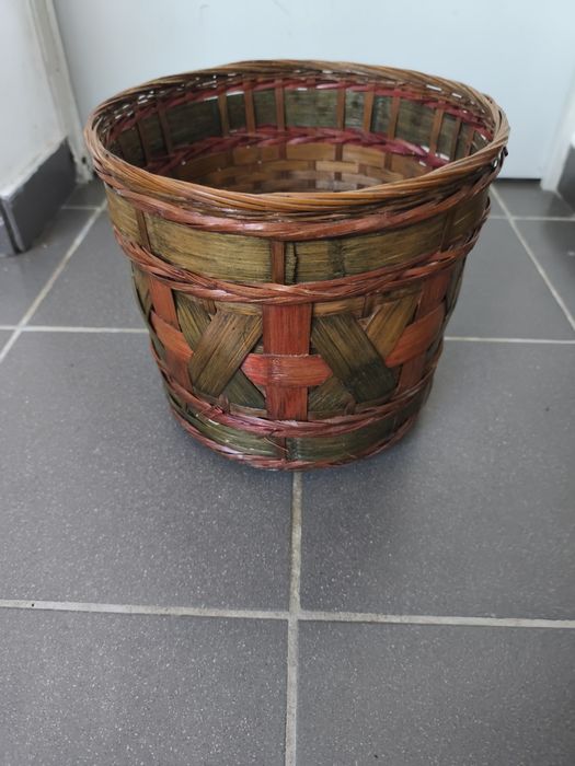Dois vasos de vime