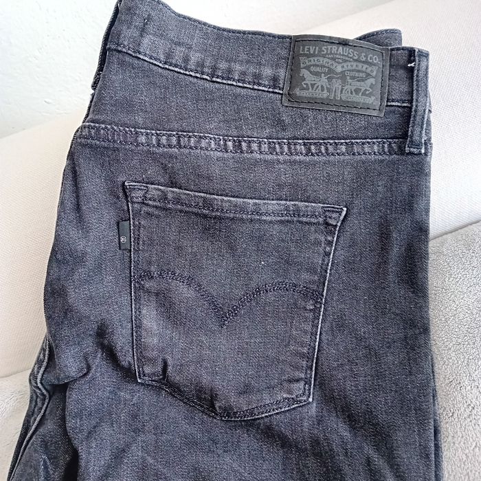 Spodnie Levis W33 czarne rurki