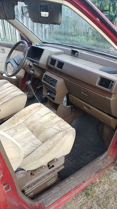 Продаю автомобіль Mitsubishi Space Wagon
