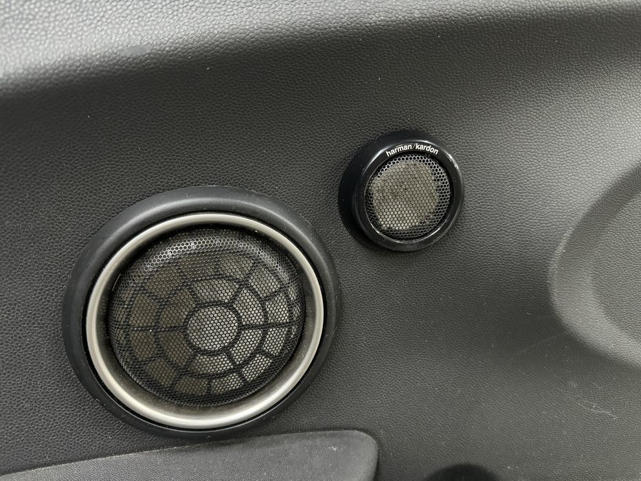 Карта обшивка двери салона Ф56 Mini cooper S JCW Harman Kardon