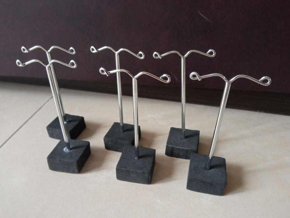 Ekspozytor na biżuterię Metalowy stojak na kolczyki