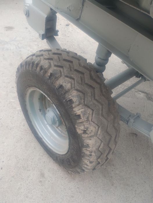 Przyczepa D 47 wywrotka trzy strony