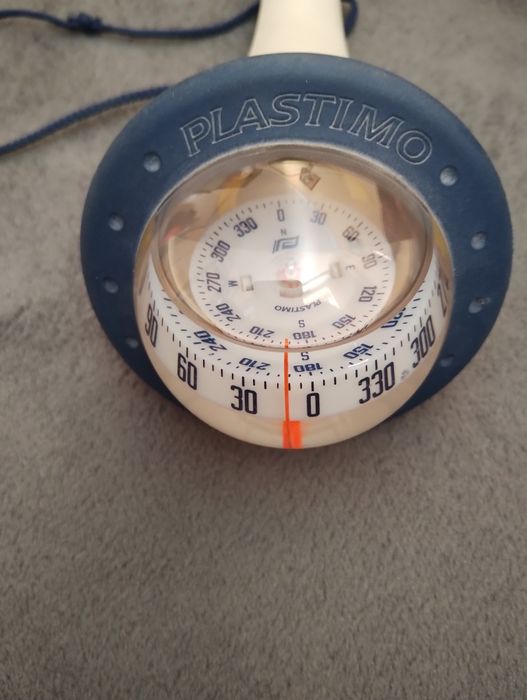 Kompas plastimo IRIS 100