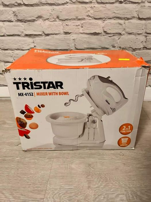 Robot kuchenny z miską