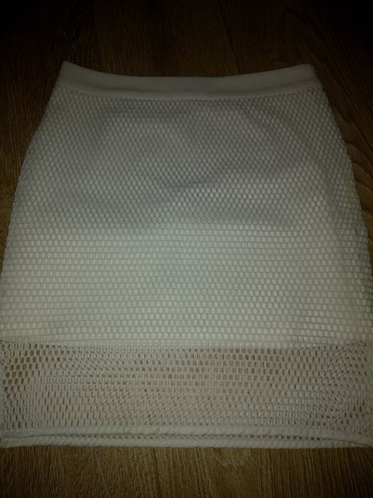 Spódnica biała z siatką