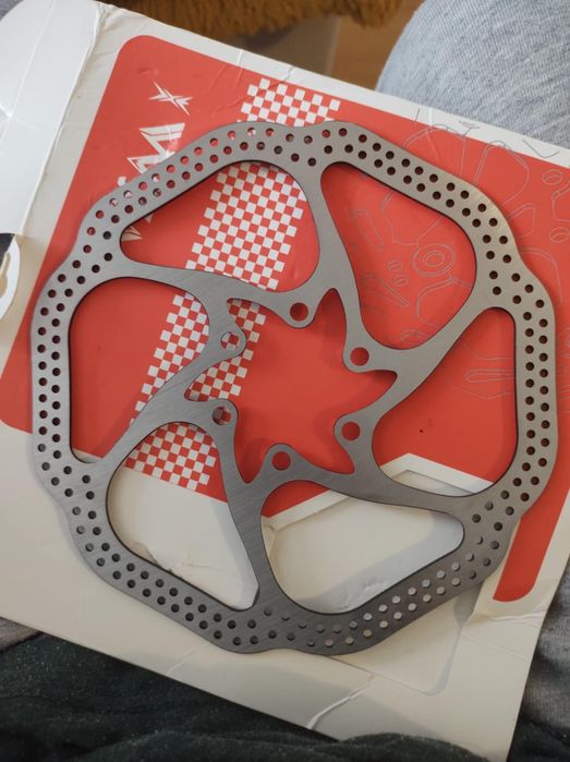 Tarcza hamulcowa przód 160mm