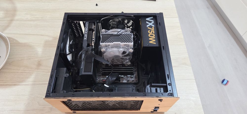 Torre PC Gaming RTX4070