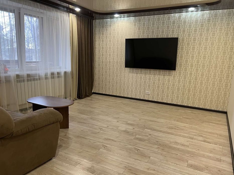 Квартира трикімнатна. Центр міста