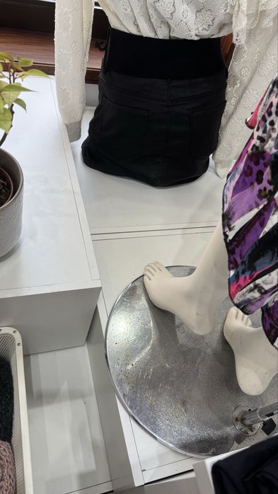 Base de montra em madeira