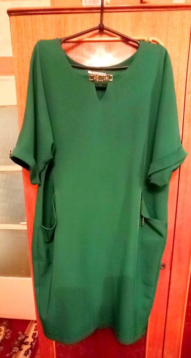 Платье нарядное б/у