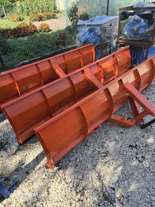 Nowe pługi do śniegu na 1 /2 siłownikach