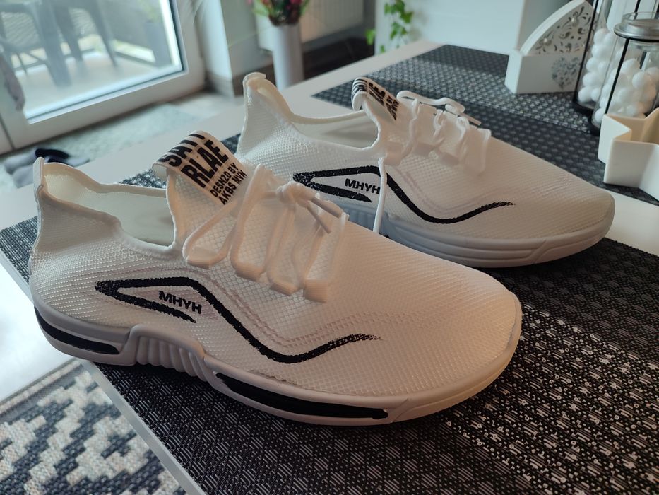 Buty sportowe , letnie rozmiar 44