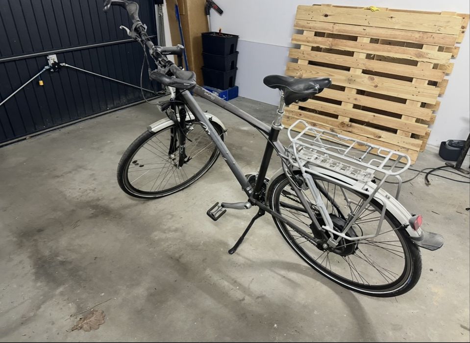 Rower diamant elektryczny 28”