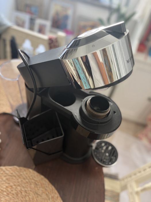 Nespresso Vertuo Preta