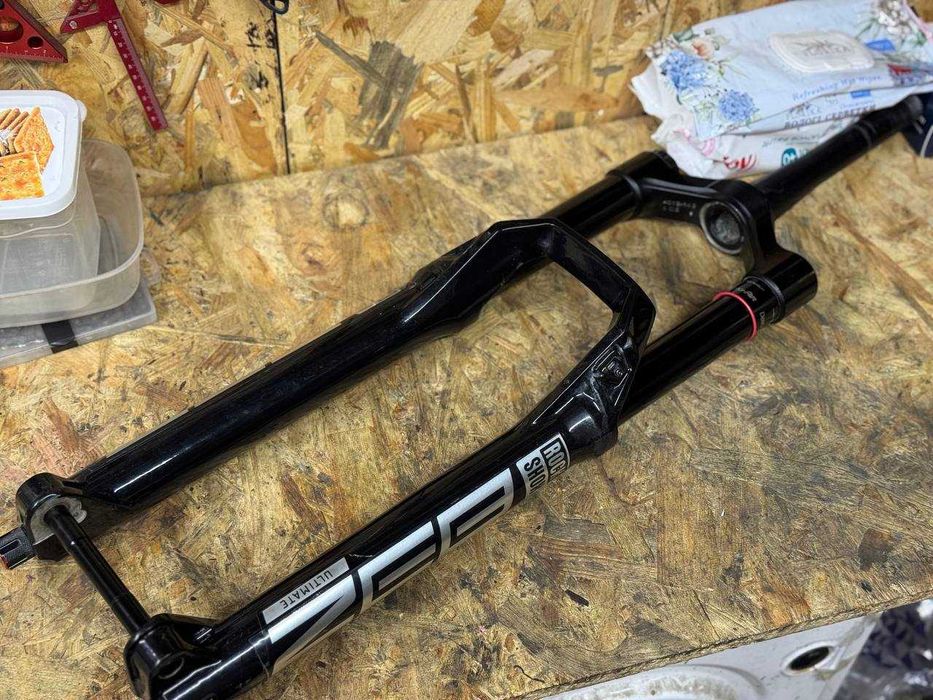 rock shox zeb 29 - купити велозапчастини - Ціна на OLX.ua