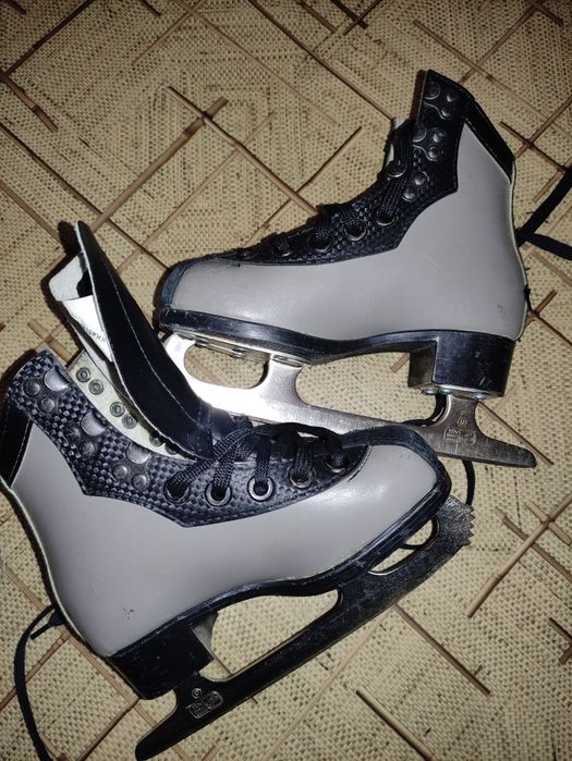 Ковзани дитячі Botas 28 розмір, фігурні, натуральна шкіра
