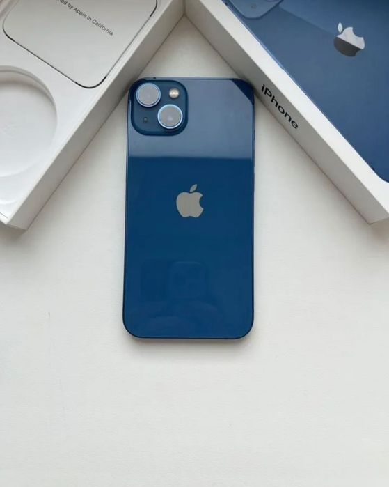 Продам iPhone 13 128