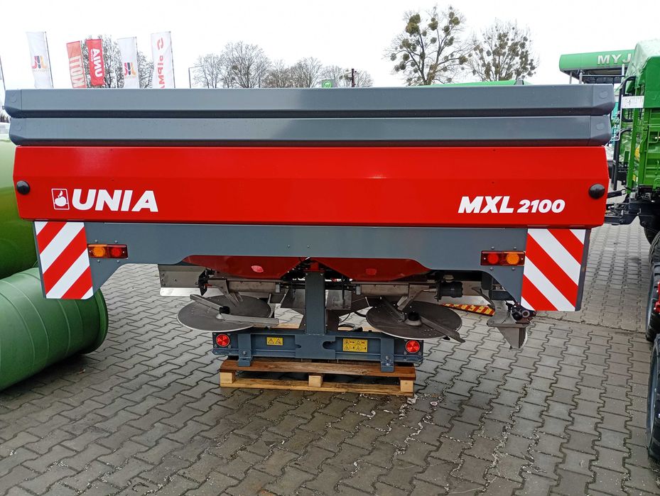 Rozsiewacz UNIA MXL 2100 (3000 l), sterownik PILOT JOY, limiter, 2026