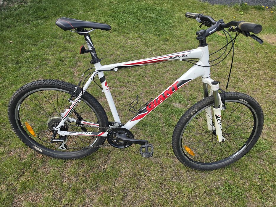 **Rower górski Giant Revel aluxx 6000**