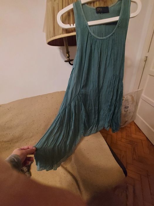 Vestido em seda e viscose
