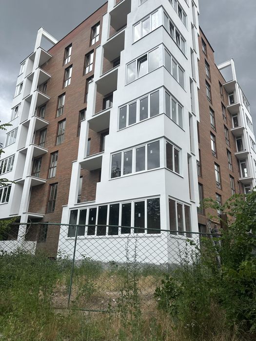 Продам 2-х.кім.в центрі міста в новобудові.