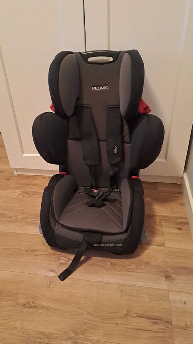 Fotelik samochodowy Recaro Young Sport Hero
