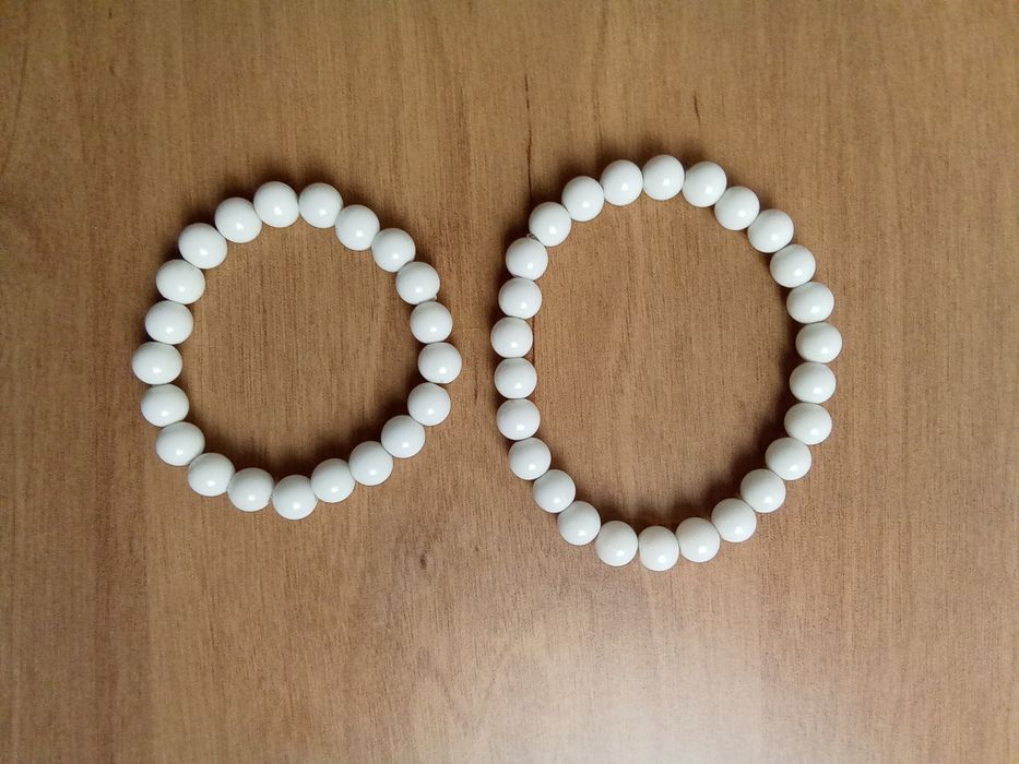 Conjunto de pulseira branca
