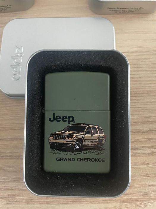 13 Isqueiros ZIPPO novos + acessórios