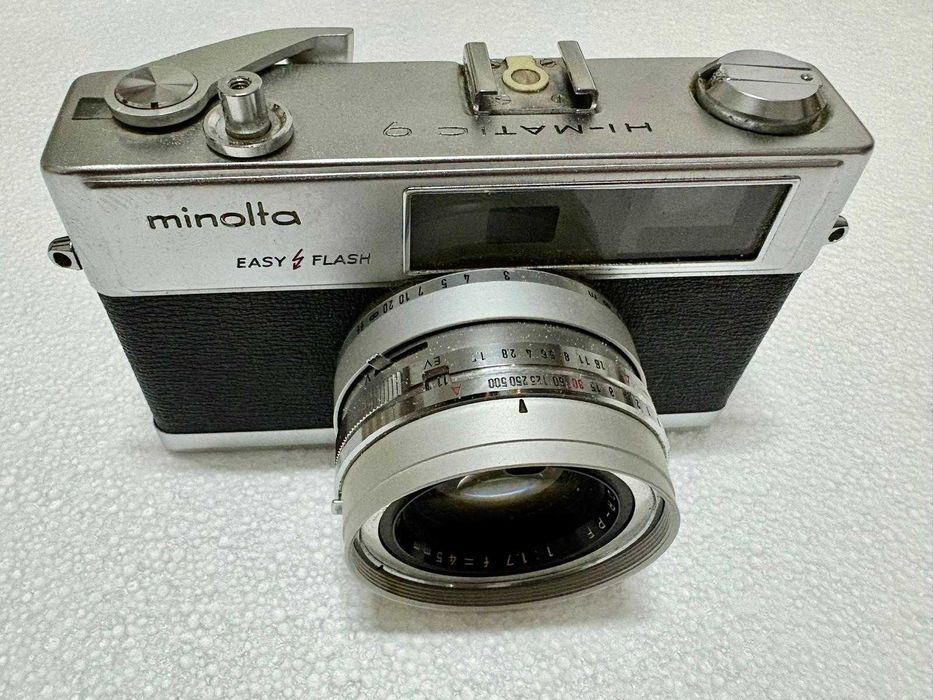 Minolta Hi-Matic 9 + 2 flashes vintage (kit fotografia analógica)