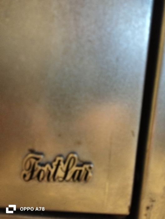 Forno de cozinha a lenha ( serve para cozinhar e aquecimento)