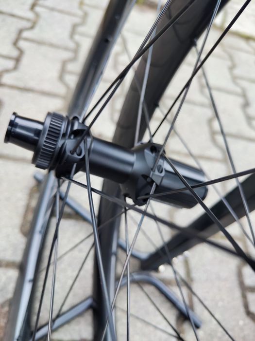 Nowe koła carbonowe gravel / szosa stożek 40mm 33/27mm 1315g