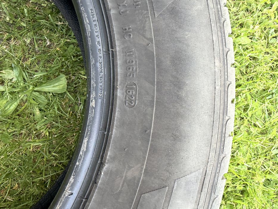 Sprzedam opony Pirelli Carrier All Season 225/65 R16C