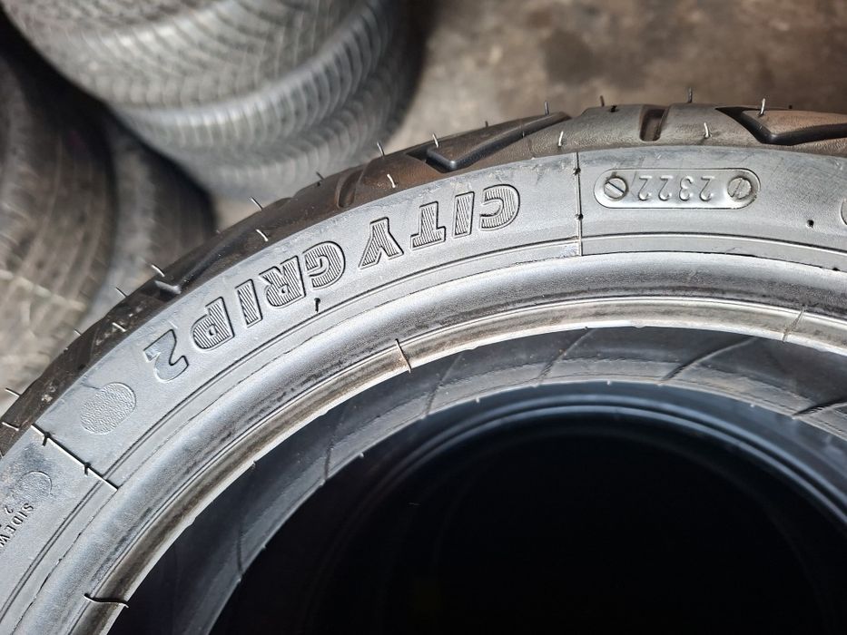 Мотошини 130 60 13 Michelin city grip 2, нова