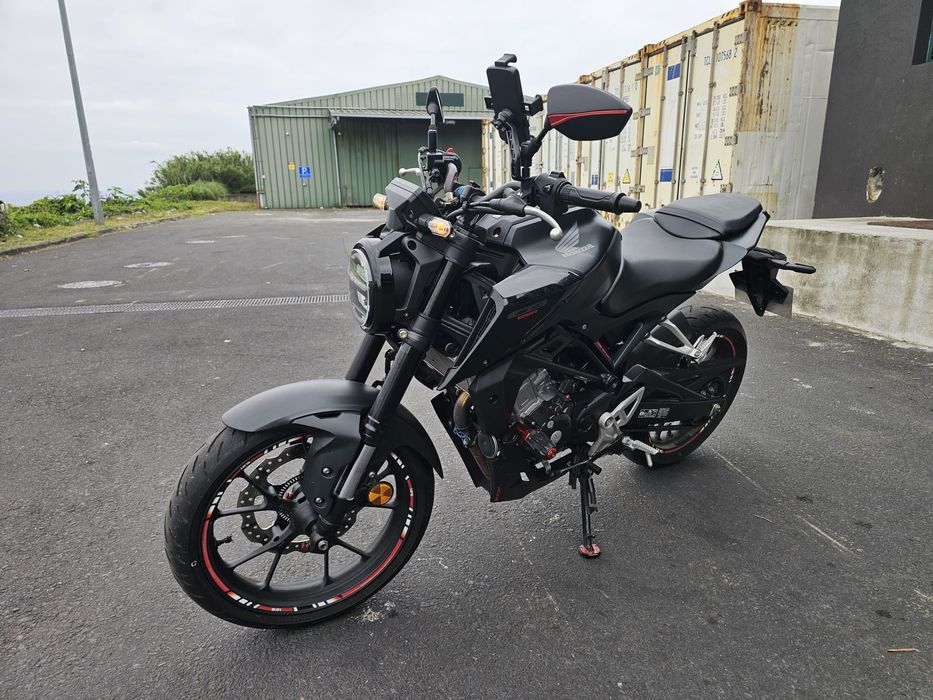 Honda CB125R C/extras