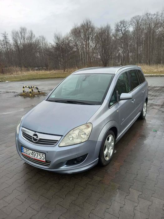 Opel Zafira Opel zafira b rok 2008 1,9 clone