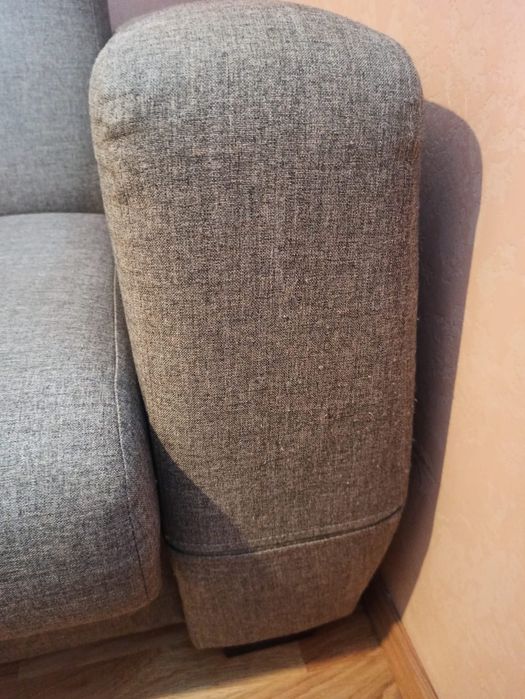 Sprzedam szara sofe.