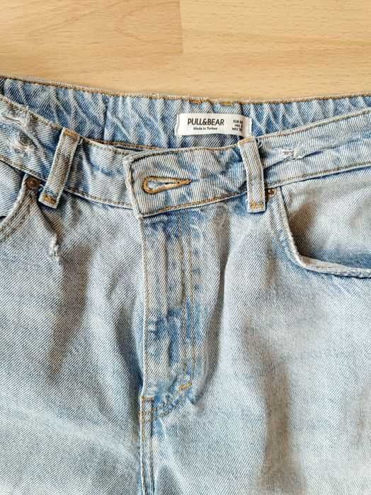 Spodnie dżins Pull&bear z dziurami damskie