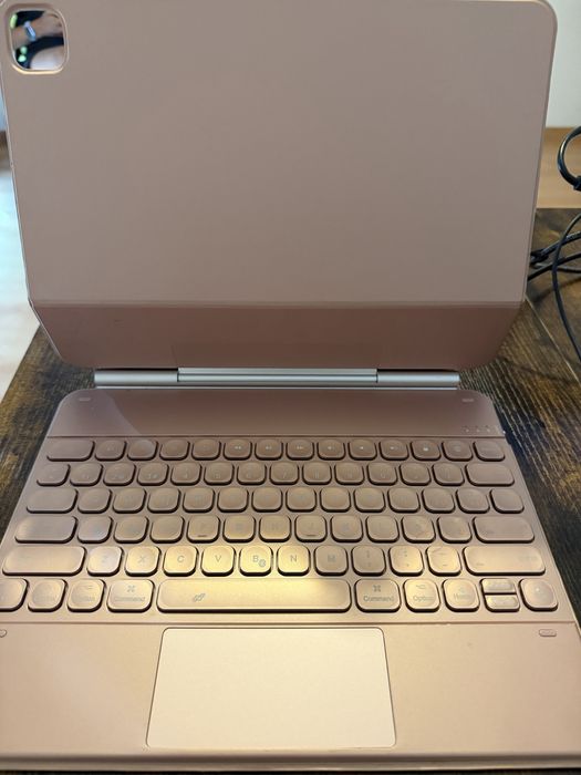 iPad Pro 12,9 (6ª geração) + Apple Pencil 2ª geração + capa/teclado
