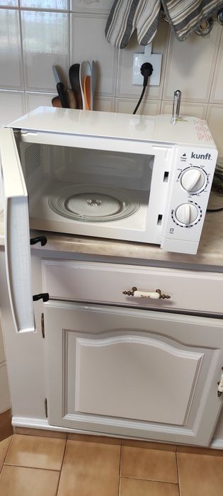 Microondas Kunf Branco