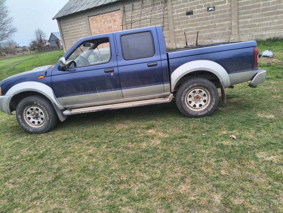 Nissan Pickup