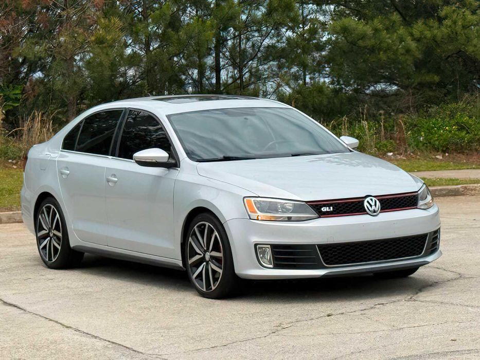 Volkswagen Jetta GLI Autobahn PZEV      2013