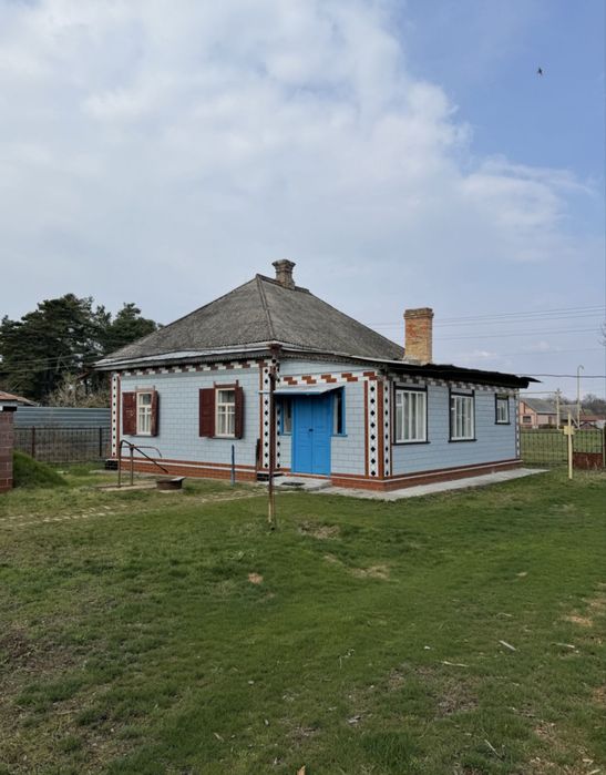 Продам 4 кімнатний будинок з газом