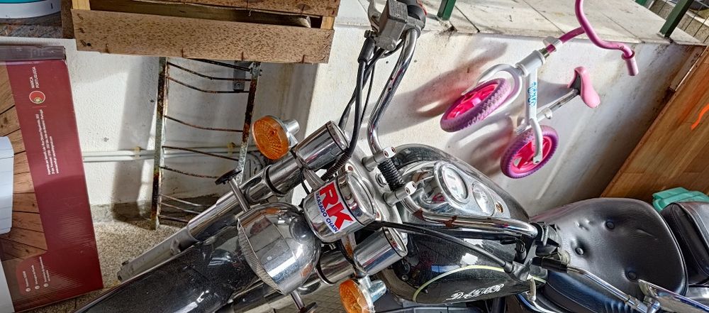 Moto 125 em bom estado