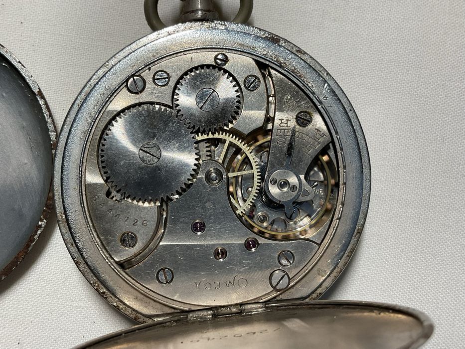 Relogio antigo de bolso Omega a funcionar