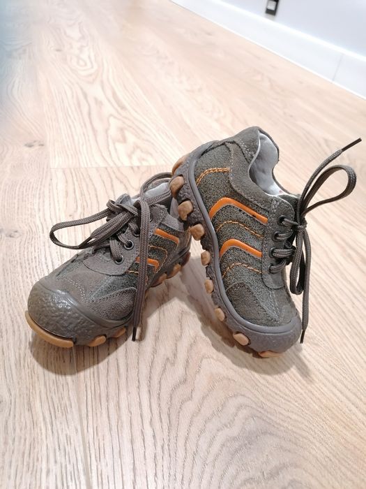 Nowe buty wiosenne/ jesienne dziecięce 24 McArthur