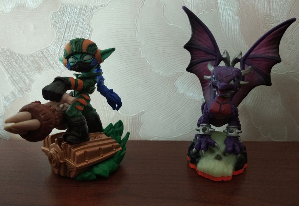 Фигурки Skylanders бренда Activision из серии игр Giants