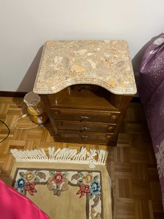 Mobília Quarto casal-cama completa+2mesas cabeceira+cómoda+2colchões