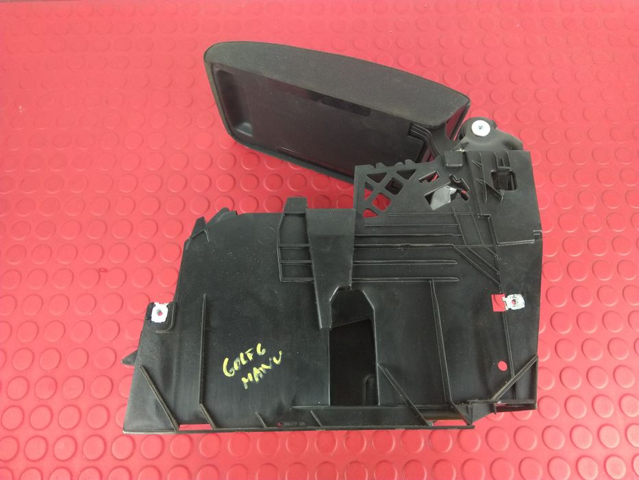 Apoio de Braço - 1K5864251 / 1K5864251C - VW GOLF VI (5K1)
