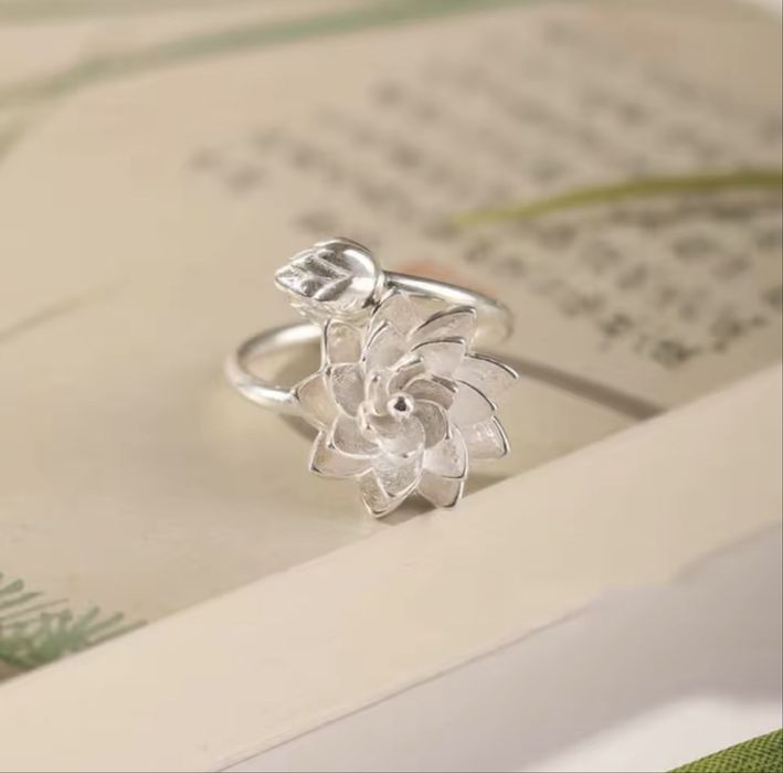 Срібна каблучка Лотос, Chuttyevo